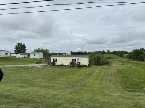 840 Old Louisville Road Rd, Salvisa, KY 40372