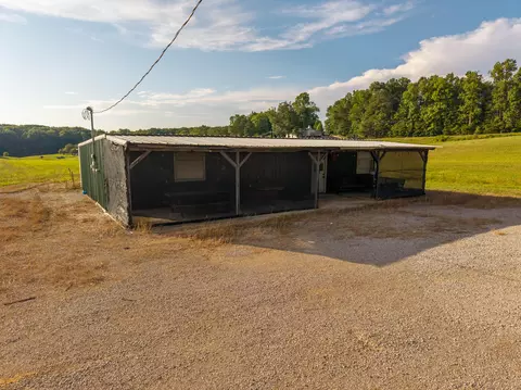 Undisclosed, Corbin, KY 40701 photo 14