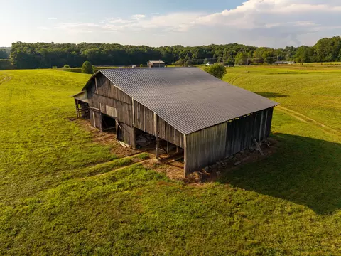 Undisclosed, Corbin, KY 40701 photo 12