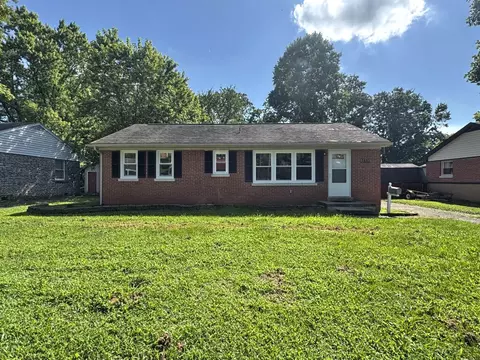 1882 Rio Vista Dr, Paris, KY 40361
