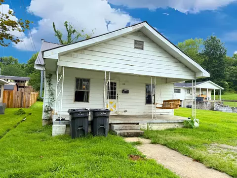 Exterior - 314 W 16th St, Corbin, KY 40701 photo 2 of 9