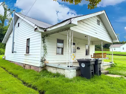 Exterior - 314 W 16th St, Corbin, KY 40701 photo 4 of 9