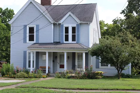 126 Broadway St, Versailles, KY 40383