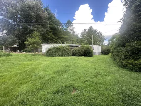 630 Gray Gap Rd, Burkesville, KY 42717