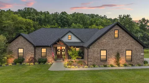 931 S Dogwood Dr, Berea, KY 40403