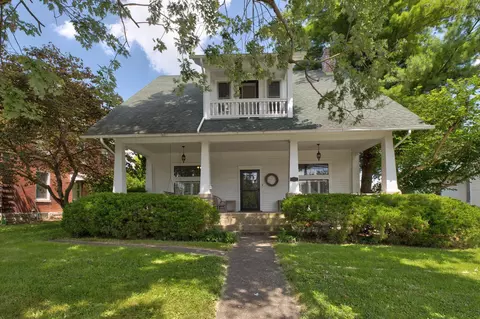 1447 Cypress St, Paris, KY 40361