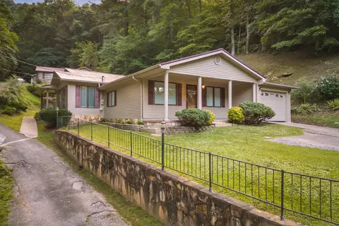 565 Toler Creek Rd, Harold, KY 41635