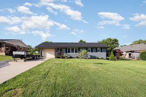 2 Chickadee Ln, Winchester, KY 40391