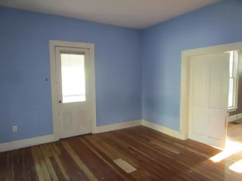 218 W Maple Ave, Lancaster, KY 40444 photo 8