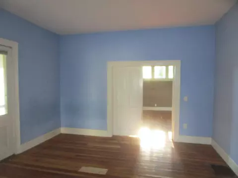 218 W Maple Ave, Lancaster, KY 40444 photo 5