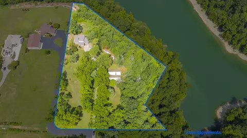 202 Peaceful Cove Ln, Monticello, KY 42633
