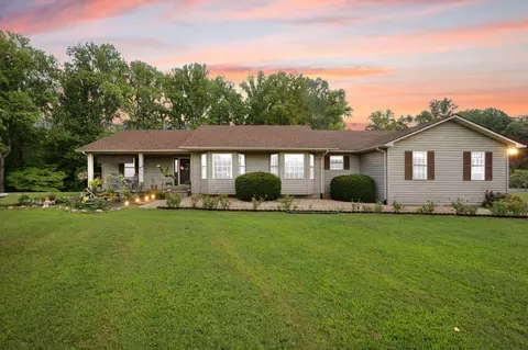 11 Cole Ln, Jamestown, KY 42629
