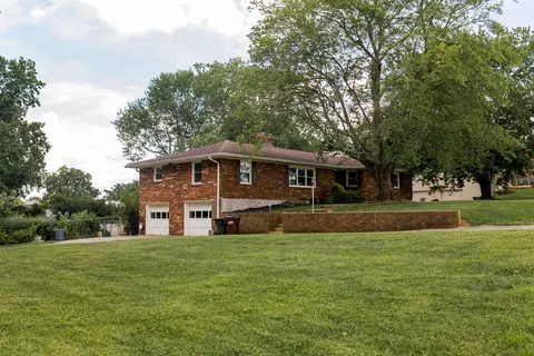 1055 Duncan Rd, Frankfort, KY 40601