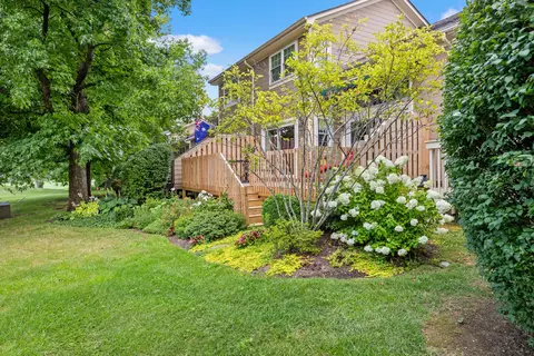 1883 Bridgestone Dr, Lexington, KY 40511