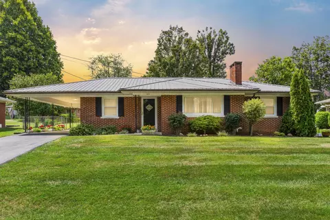 214 Pembroke Dr, Richmond, KY 40475