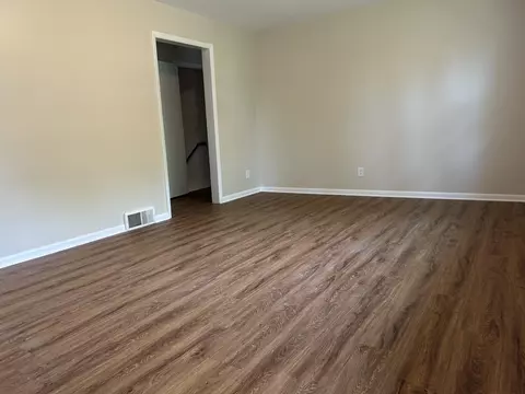 Living - 505 E 3rd St, Perryville, KY 40468 photo 5 of 5