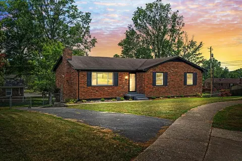 4508 Deering Ct, Lexington, KY 40515