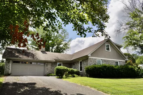 573 Valleybrook Dr, Danville, KY 40422