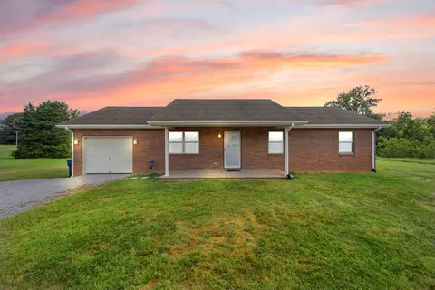 120 Clara Ln, Campbellsville, KY 42718