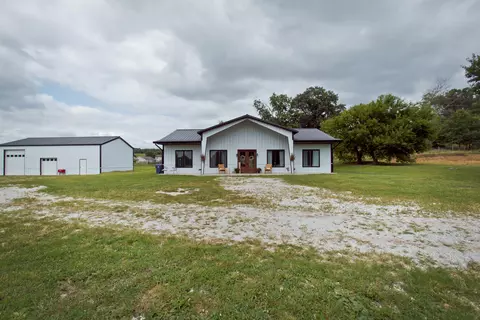 1100 Pauley Ct, Berea, KY 40403