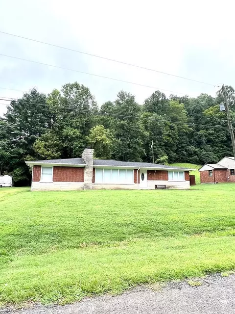 157 Ash Lane Ln, Prestonsburg, KY 41653