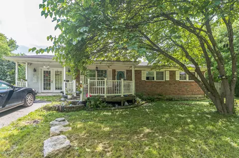 59 E Railroad Ave, Clay City, KY 40312