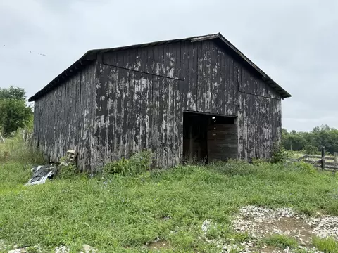 9711 Ironworks Rd, Winchester, KY 40391