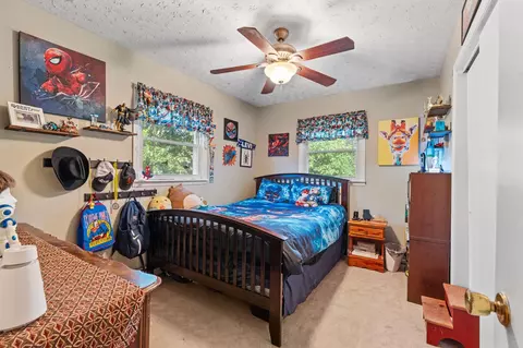 Bedroom - 13 Lairson Rd, Campton, KY 41301 photo 3 of 5