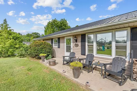 Exterior - 13 Lairson Rd, Campton, KY 41301 photo 2 of 13