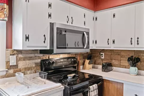Kitchen - 13 Lairson Rd, Campton, KY 41301 photo 7 of 7