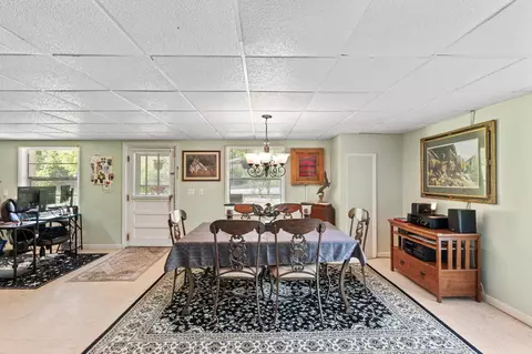 Dining - 13 Lairson Rd, Campton, KY 41301 photo 3 of 4