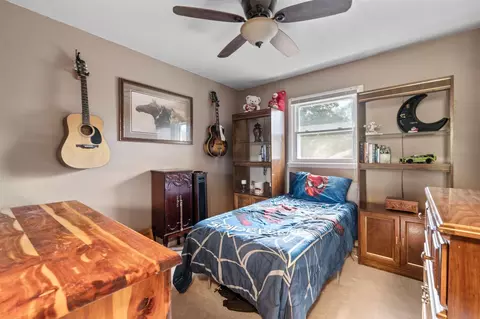 Bedroom - 13 Lairson Rd, Campton, KY 41301 photo 4 of 5