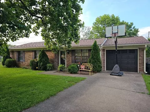 3465 Royal Wood Rd, Lexington, KY 40515