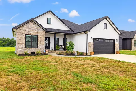 153 Willis Dr, Danville, KY 40422