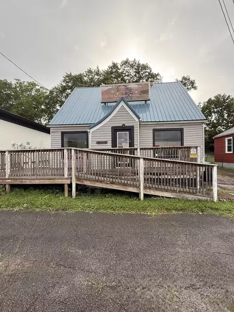 813 S 4th St, Danville, KY 40422