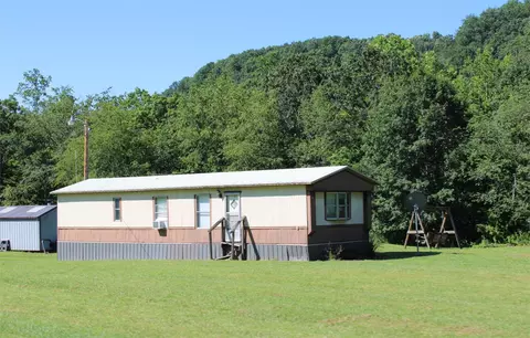 2739 Damron Creek Rd, Russell Springs, KY 42642