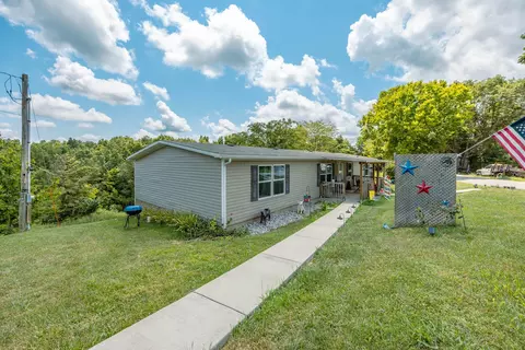 1017 Blackburn Rd, Cynthiana, KY 41031