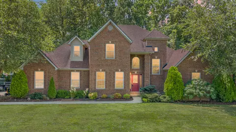 1048 Diamond Brook Dr, Richmond, KY 40475