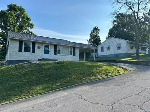309 W 2nd St, Carlisle, KY 40311