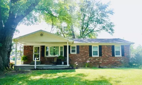 1033 Melody Ln, Lawrenceburg, KY 40342