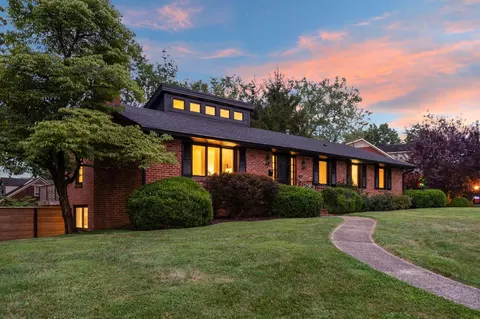 701 Old Dobbin Rd, Lexington, KY 40502