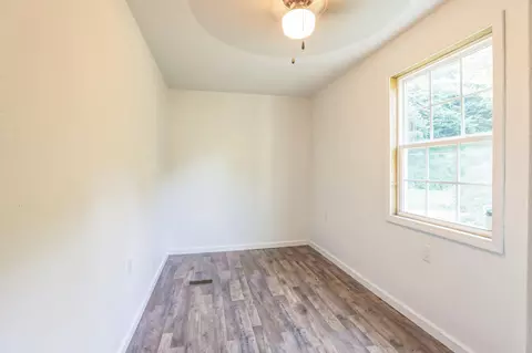 Bedroom - 549 Kildav Loop Rd, Evarts, KY 40828 photo 4 of 4