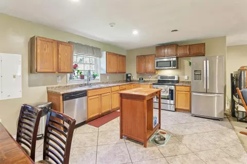 Kitchen - 549 Kildav Loop Rd, Evarts, KY 40828 photo 1 of 1