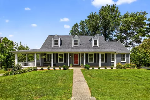 1144 Stirling Dr, Danville, KY 40422