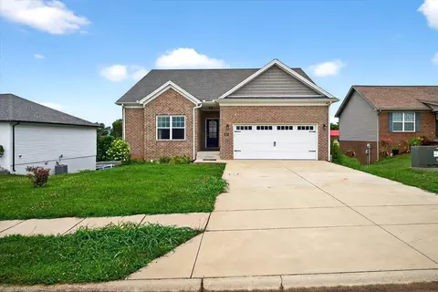 224 Oak Ridge Dr, Frankfort, KY 40601