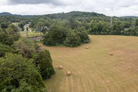 24 Cedar Pointe Dr, Somerset, KY 42501
