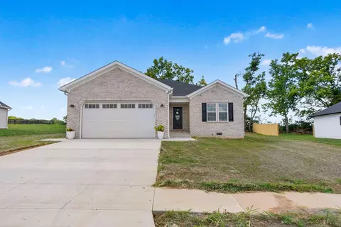 206 Max Cavnes Rd, Danville, KY 40422