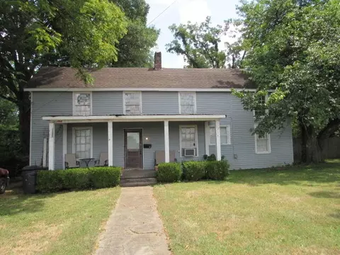 230 High St, Versailles, KY 40383