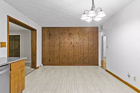 Dining - 1007 Knapp Ave, Morehead, KY 40351 photo 1 of 1