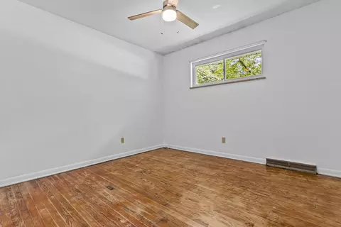 Bedroom - 1007 Knapp Ave, Morehead, KY 40351 photo 7 of 11